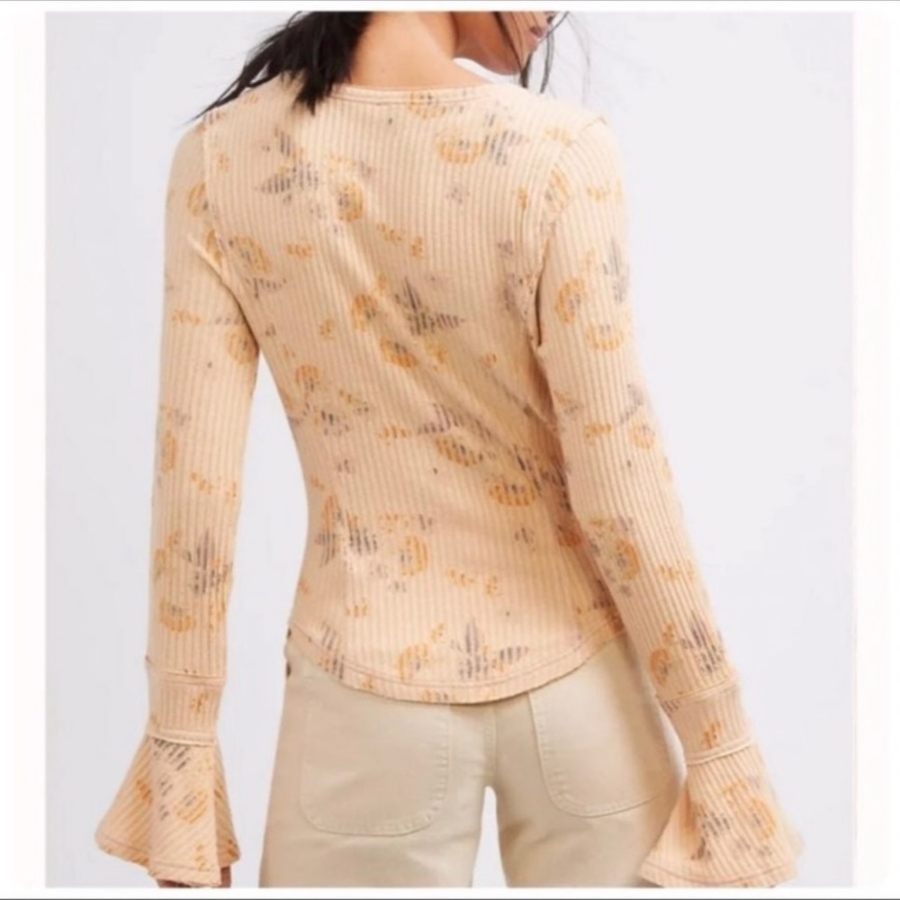 Free People LAYER ME HENLEY TOP NWT - Picture 4 of 16